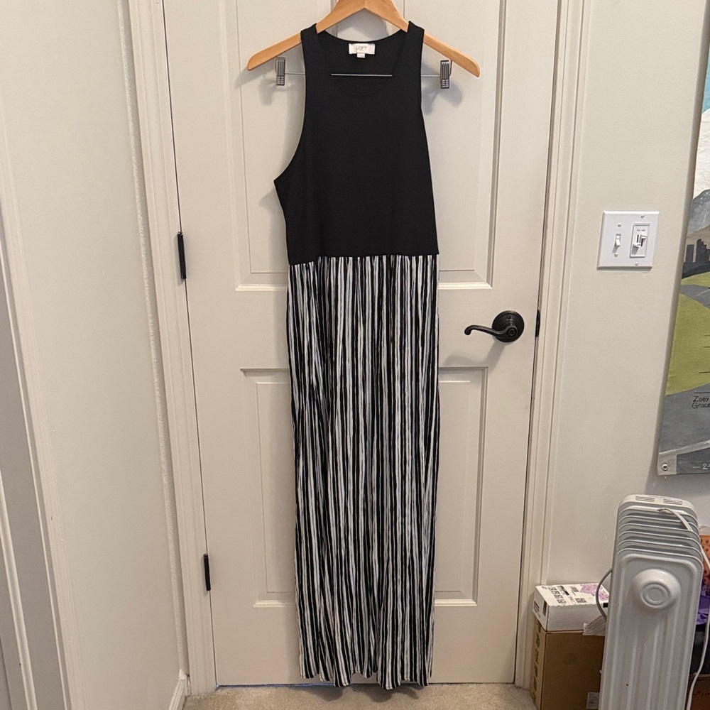 LOFT Black and White Sleeveless Maxi Dress